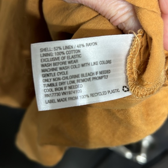 universal threads women’s mustard button dress. Size M - Picture 6 of 10